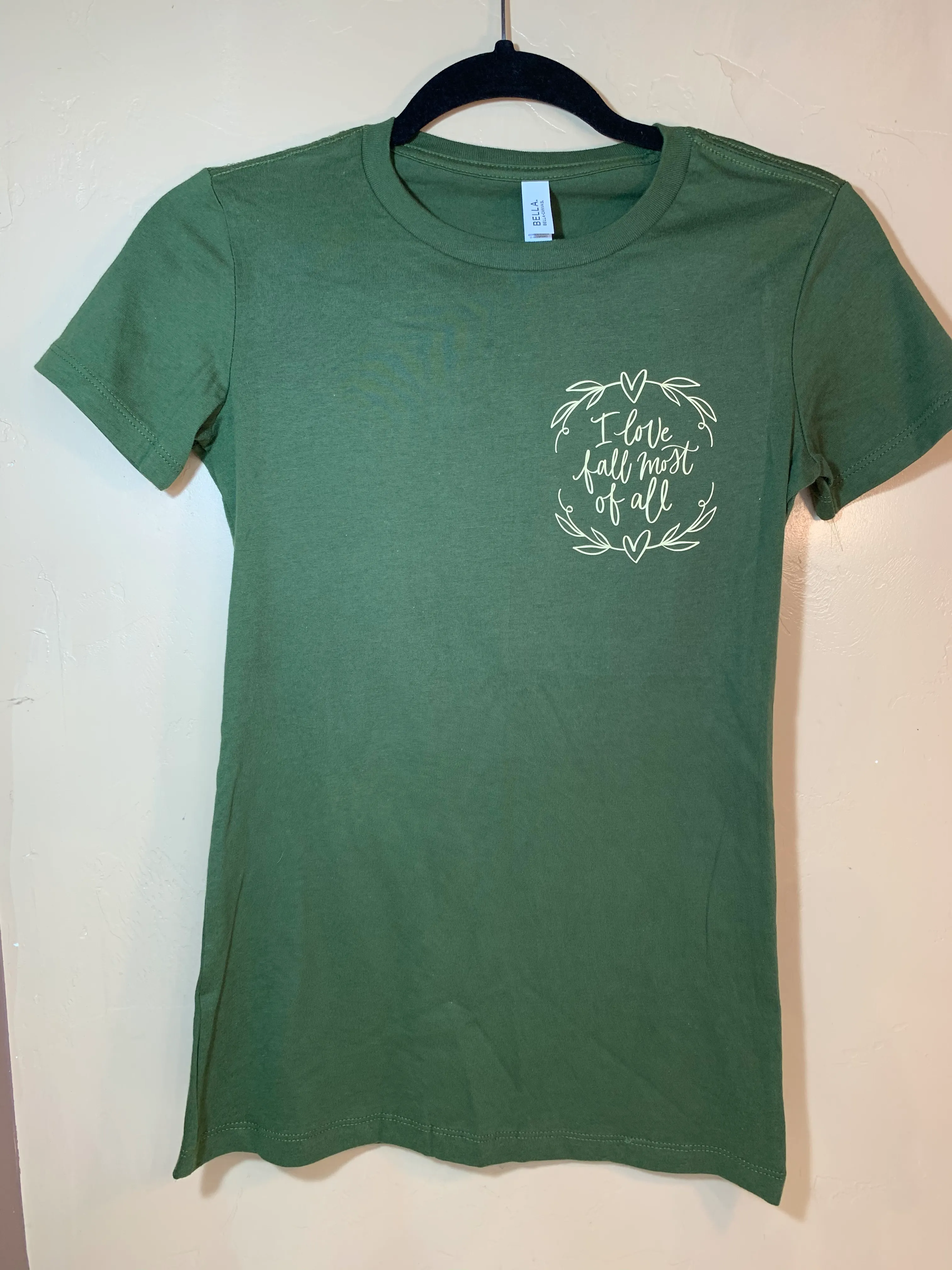 Graphic Tee Fall Design